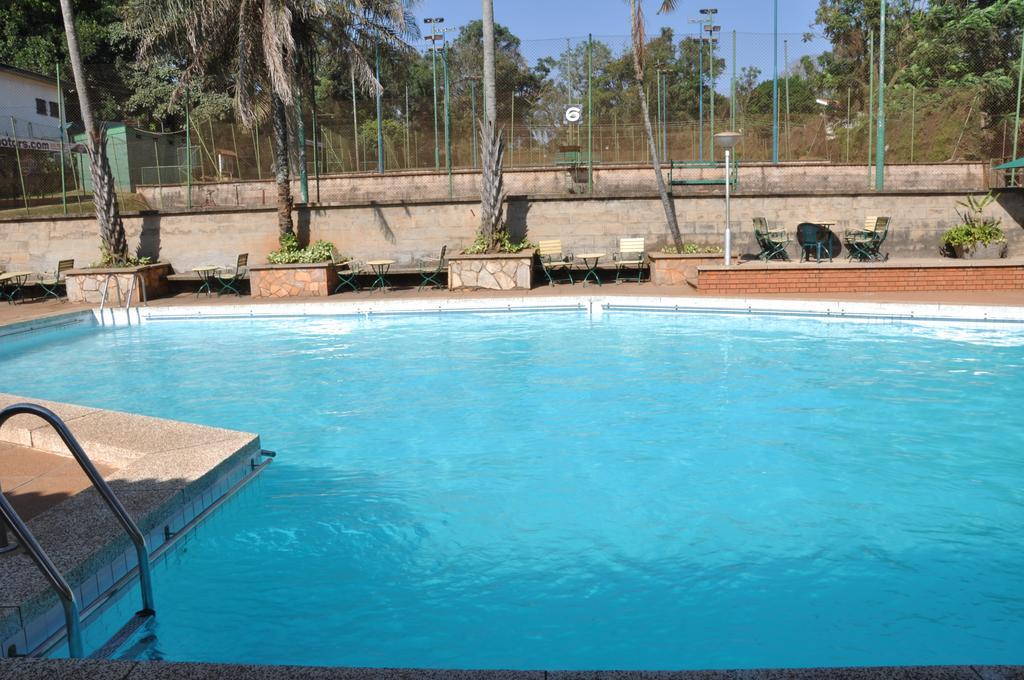 Shangri-La Hotel Uganda Кампала Экстерьер фото