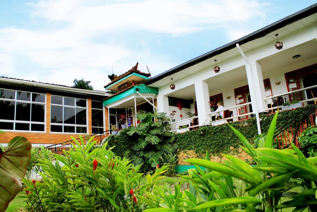 Shangri-La Hotel Uganda Кампала Экстерьер фото