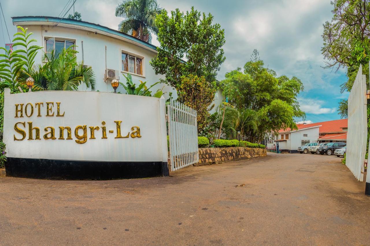Shangri-La Hotel Uganda Кампала Экстерьер фото
